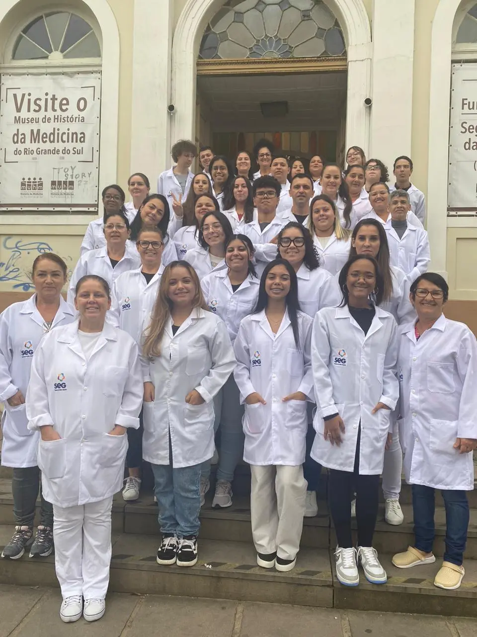 Alunos do Técnico em Enfermagem da Escola SEG de Canoas visitam Museu da Medicina 