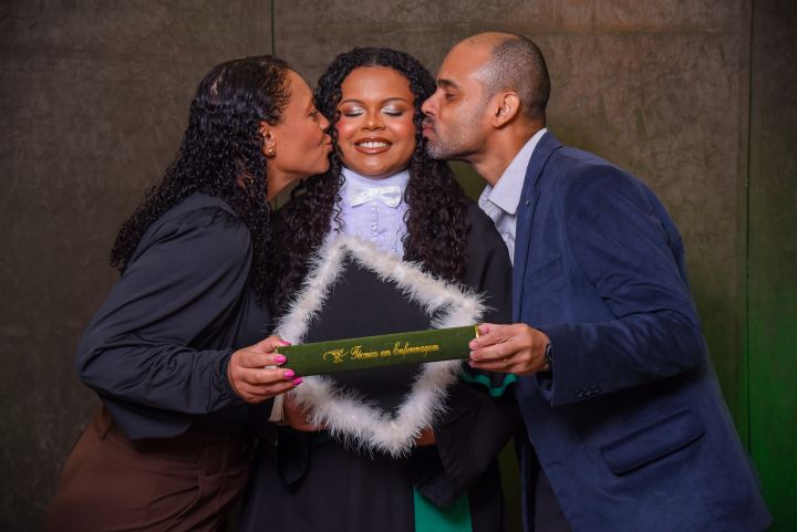  Como faço pra conseguir o primeiro emprego?