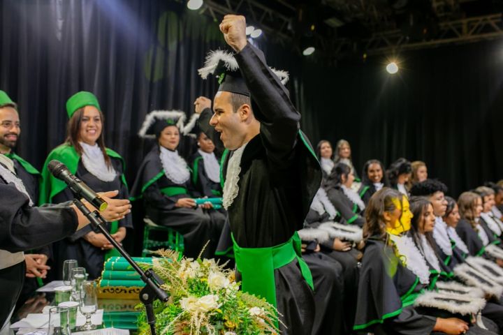 Tudo Começa com um Curso Técnico, conheça a história de Cristian Técnico em Enfermagem 