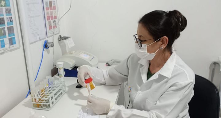 Tudo Começa com um Curso Técnico, conheça a história de Rosane, Técnica em Análises Clínicas 