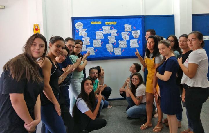 Estudantes de Enfermagem realizam atividade sobre o Coronavírus em Santiago/RS 