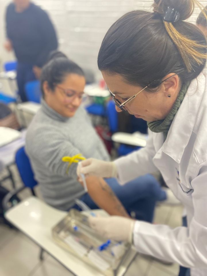 Alunos do Técnico em Enfermagem participam de oficina de férias em Santa Maria