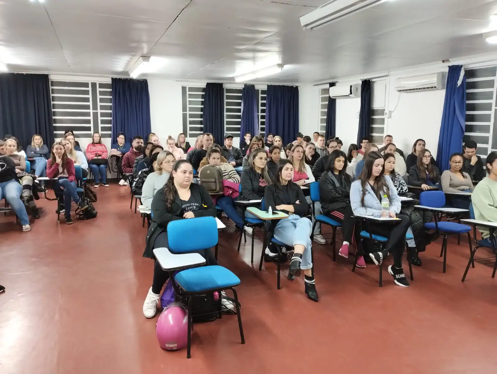 Escola SEG de Ijuí promove roda de conversa sobre Saúde Mental