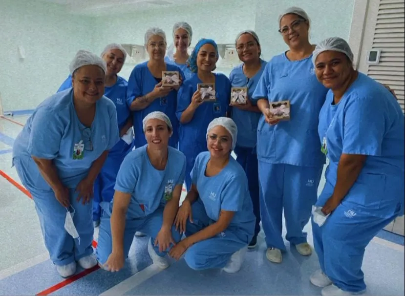 Na reta final do estágio: alunos assistem cirurgia no HU em Canoas