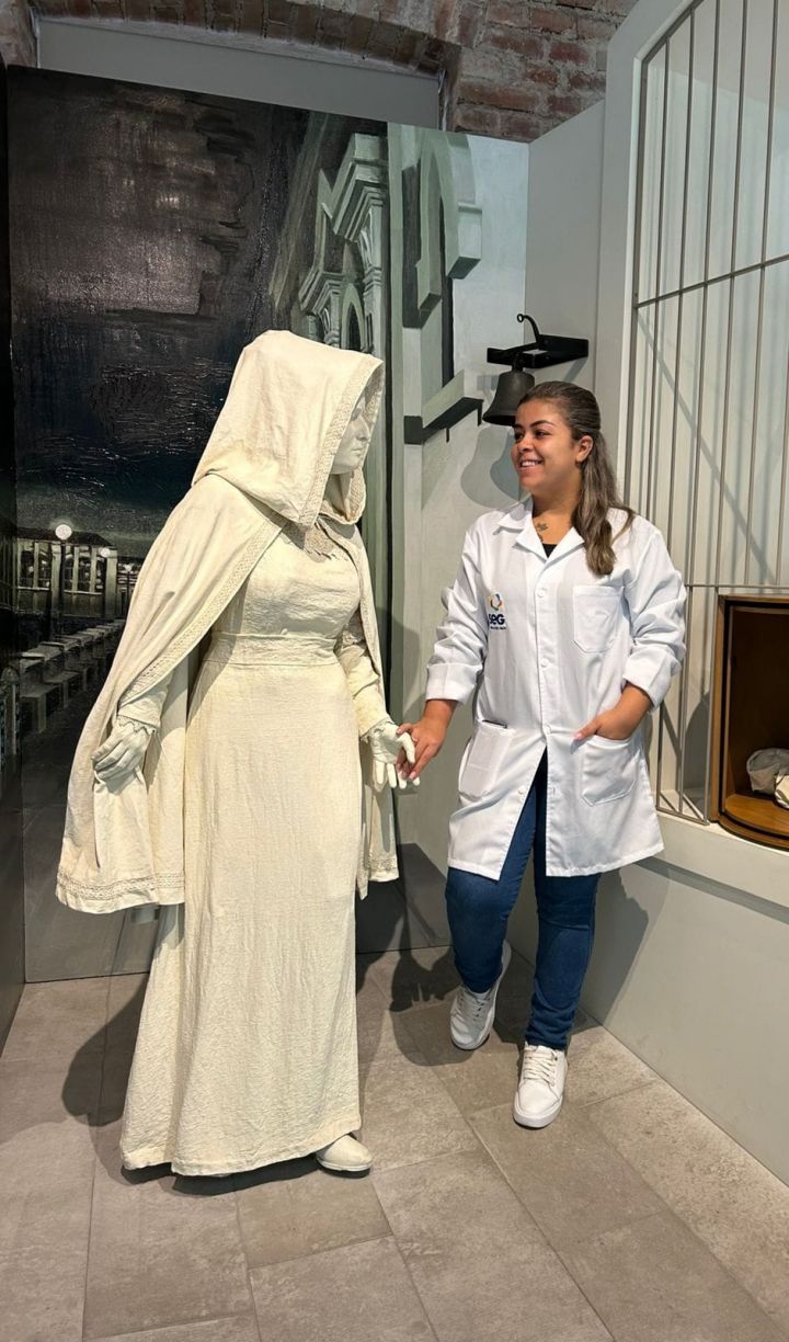 Do jaleco coberto de lama ao recomeço em dobro: a história de coragem de Ana Júlia, aluna do SEG