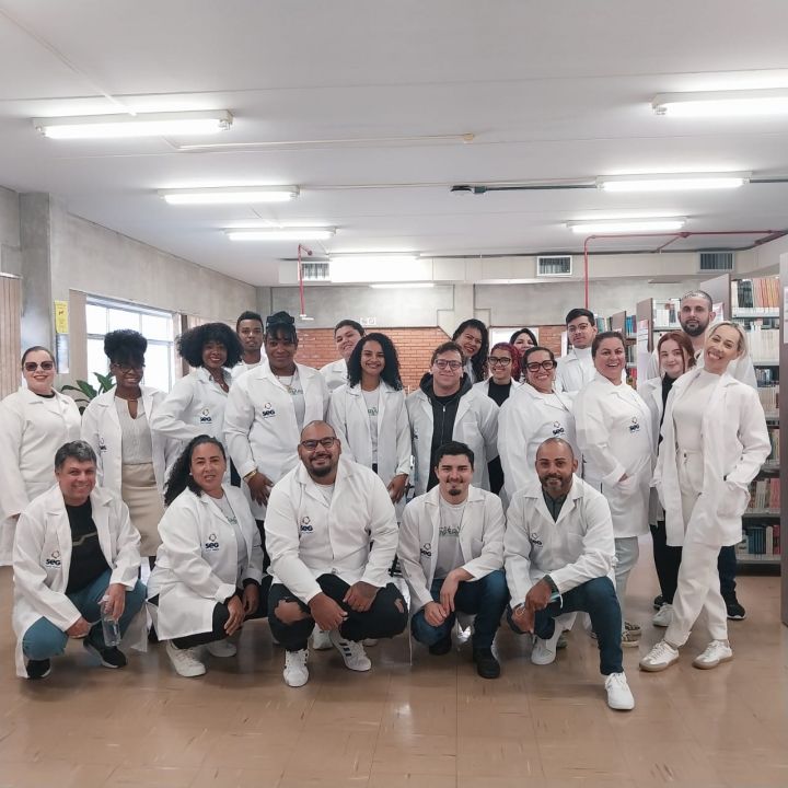 Alunos do Técnico em Enfermagem da Escola SEG de São José realizam visita técnica à UNIVALI