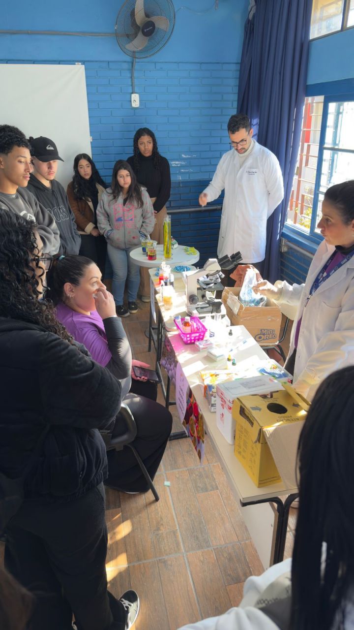 Alunos exploram cursos técnicos no SEG Porto Alegre e vivenciam experiências práticas