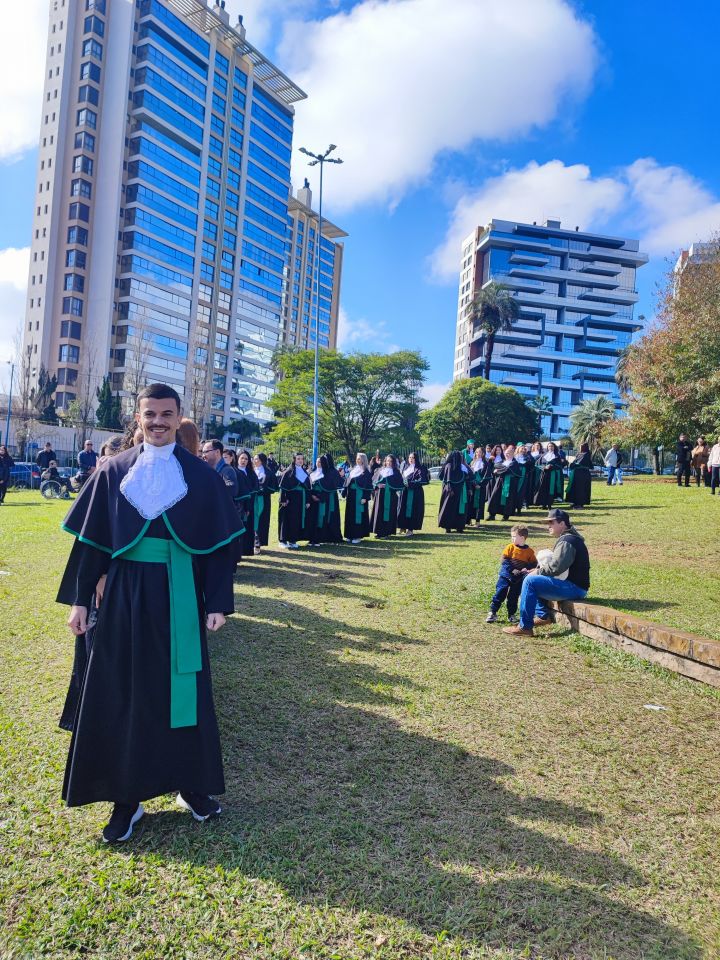 Alunos de Enfermagem da Escola SEG participam de Ensaio de Togas no Parque Germânia