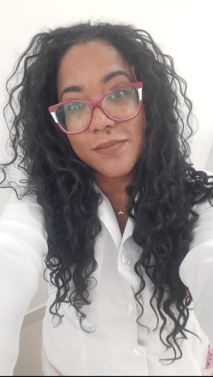 Aluna da Escola SEG é aprovada em concurso público