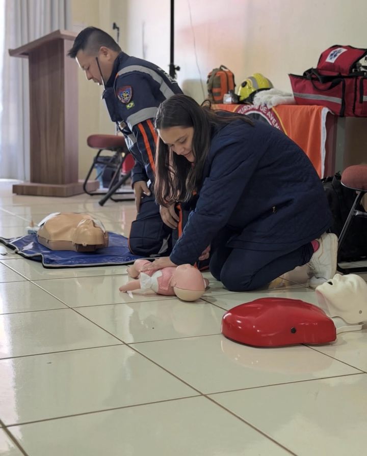 SEG promove aula prática de primeiros socorros para estudantes da Escola José Beninca